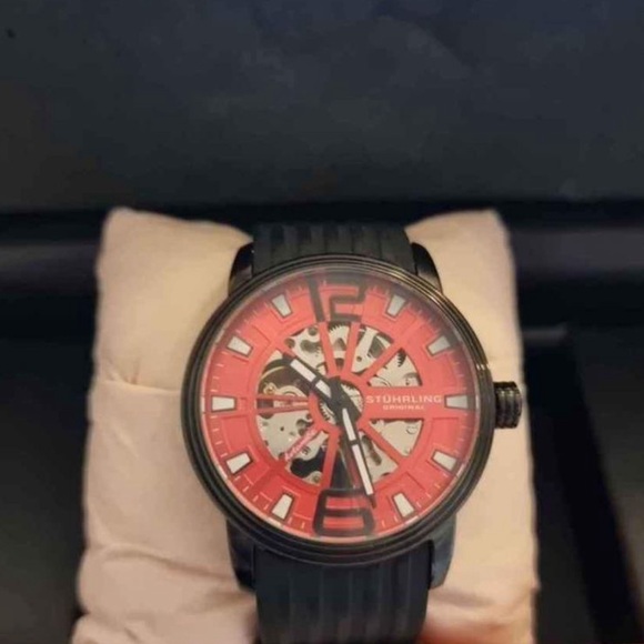 Watch - Picture 2 of 3